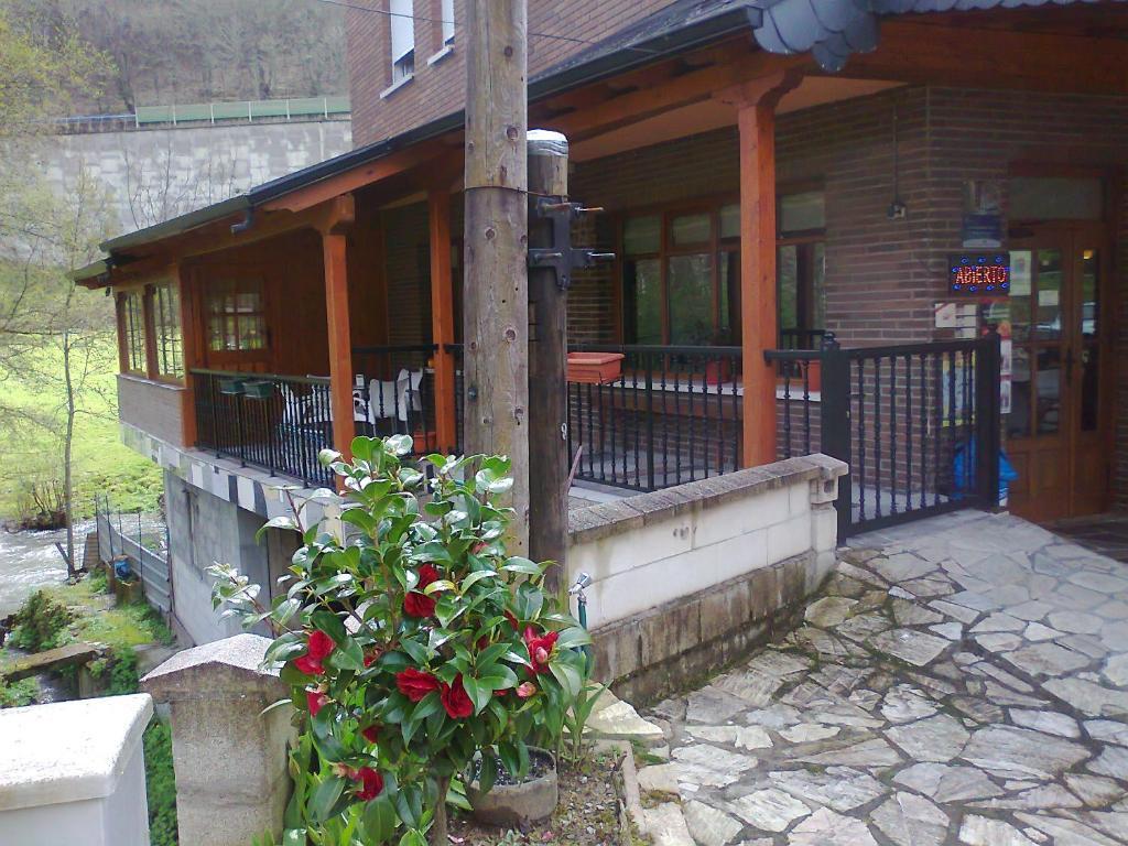 Hostal El Peregrino La Portela de Valcarce Dış mekan fotoğraf